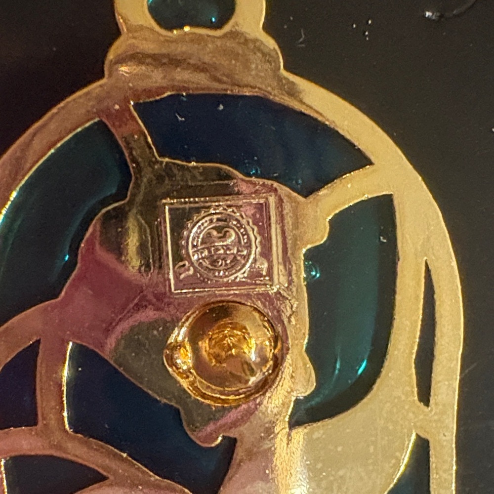 Disney Silver Mickey Icon Pin - Picture 4 of 5